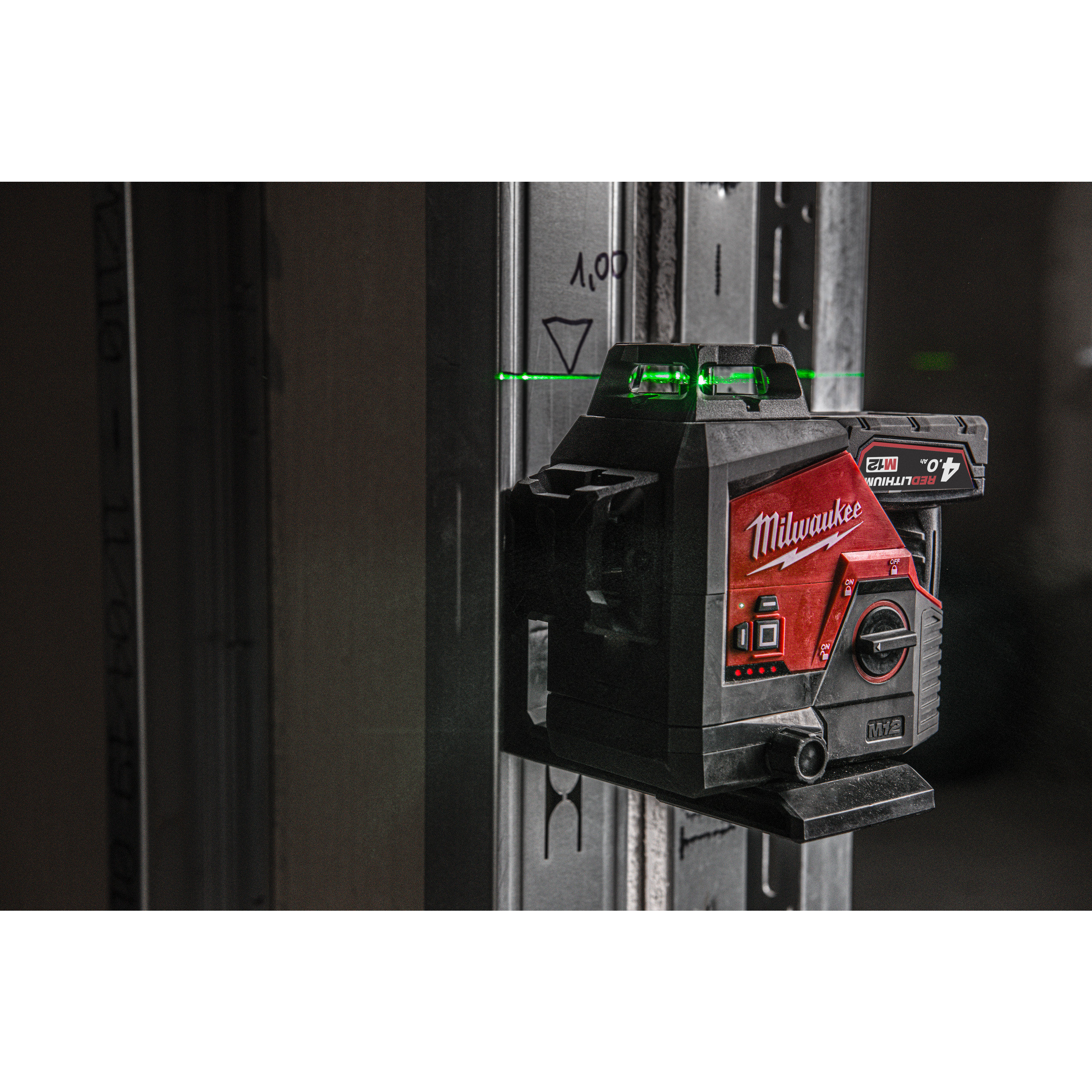 MILWAUKEE M12 3PL-401C ristilinjalaser - Milwaukee Mittalaitteet ja tunnistimet - 4933478102 - 9